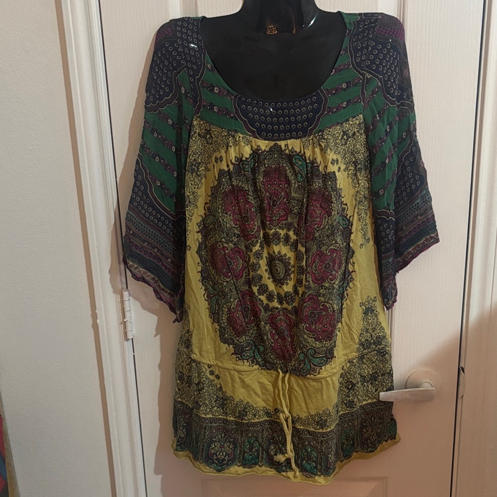 Y2K Language Women's Tunic in Green and Yellow